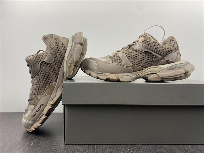 BLCG TRACK SNEAKER 700875 W3RF3 9697