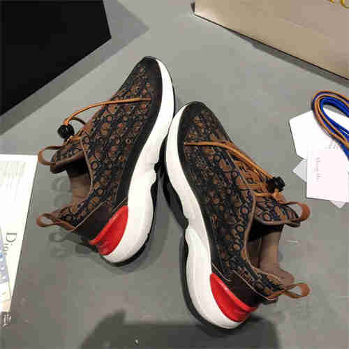 DR Sneaker