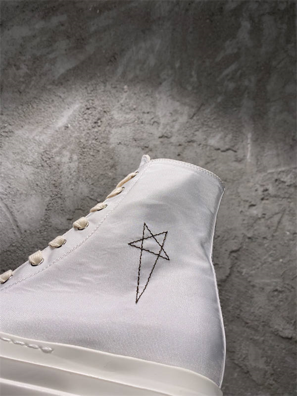 RI*K OWENS SNEAKERS