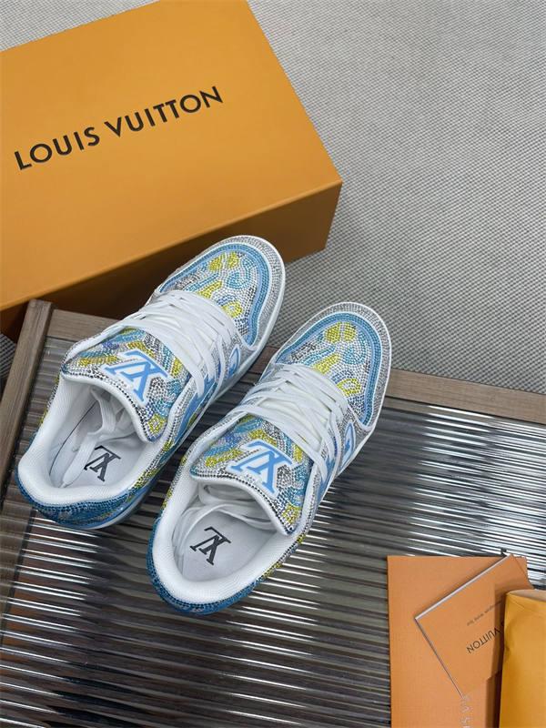 LV050