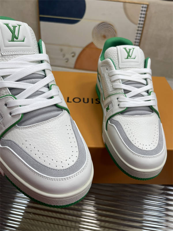 LV063