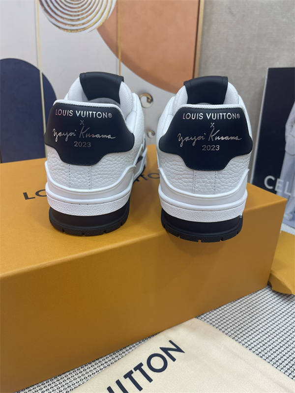 LV089