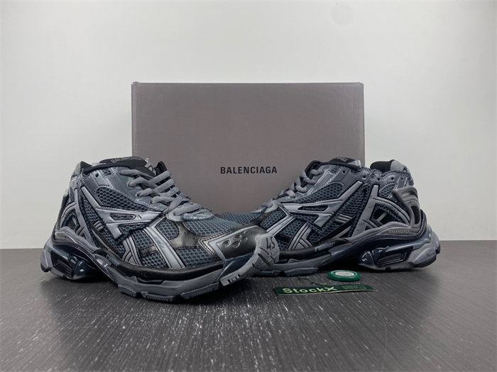 Ba*len*cia*ga -runner 677403 w3rbr 1515