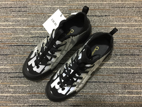 DR Sneakers