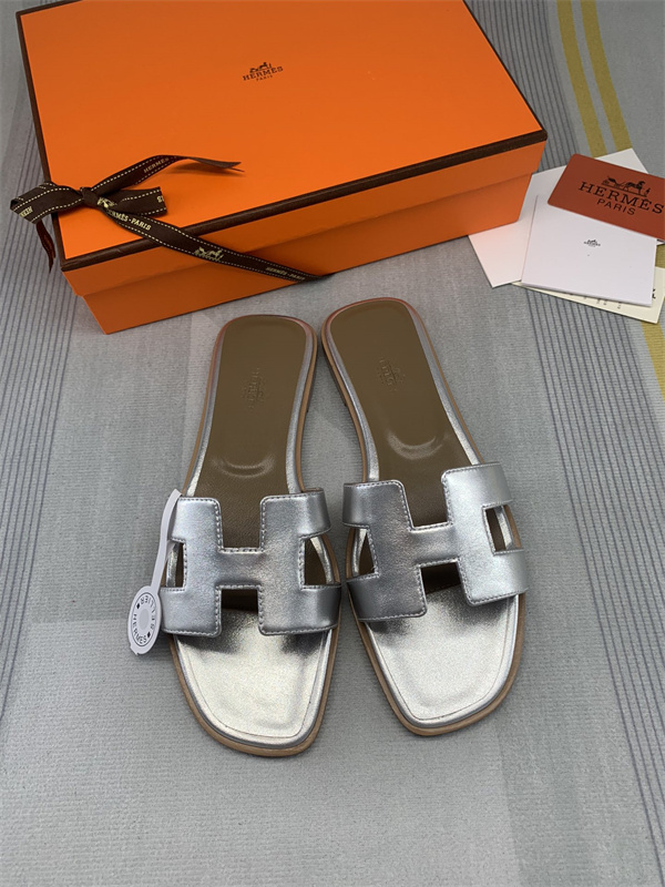 H Slipper