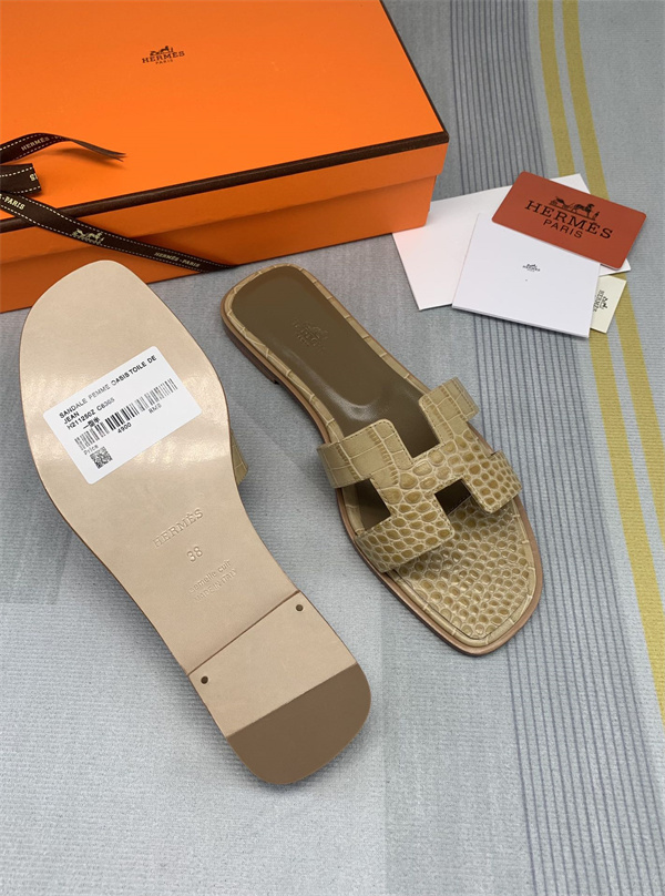 H Slipper