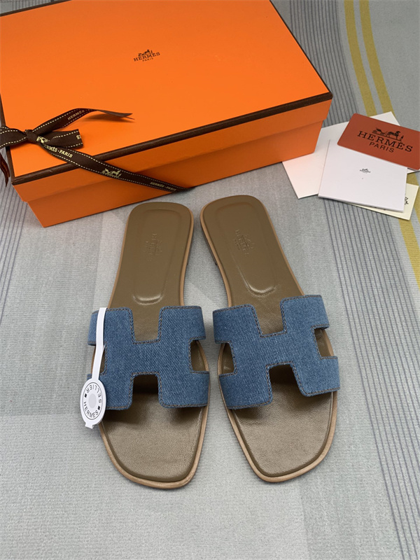 H Slipper