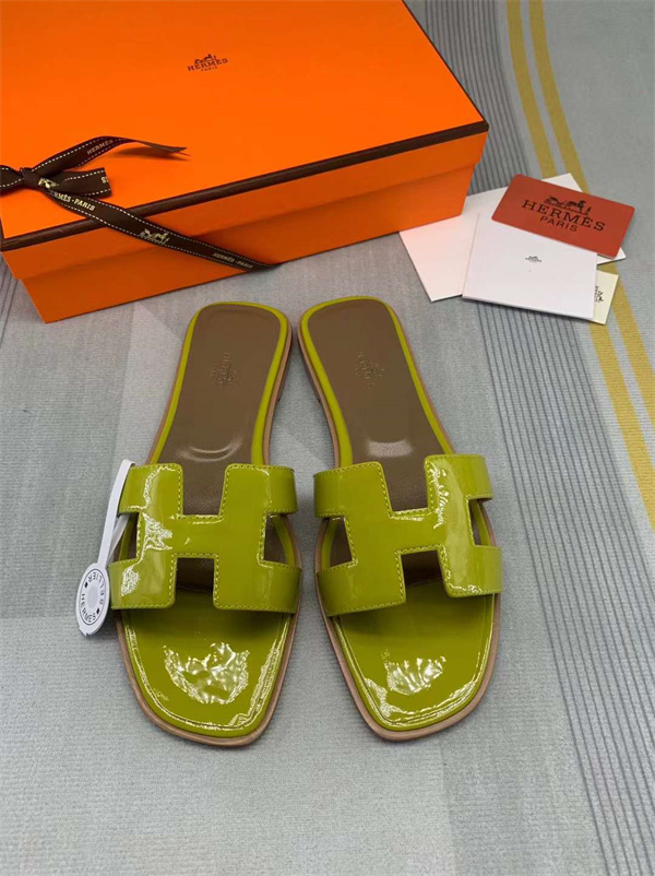 H Slipper