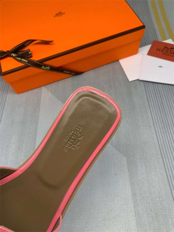 H Slipper
