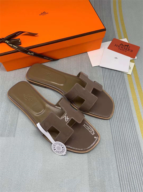H Slipper
