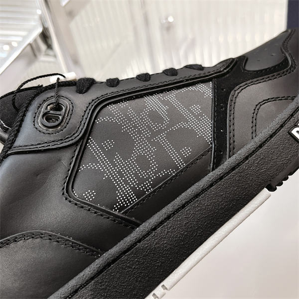 Dr B27 Sneaker