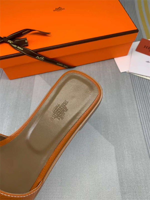 H Slipper