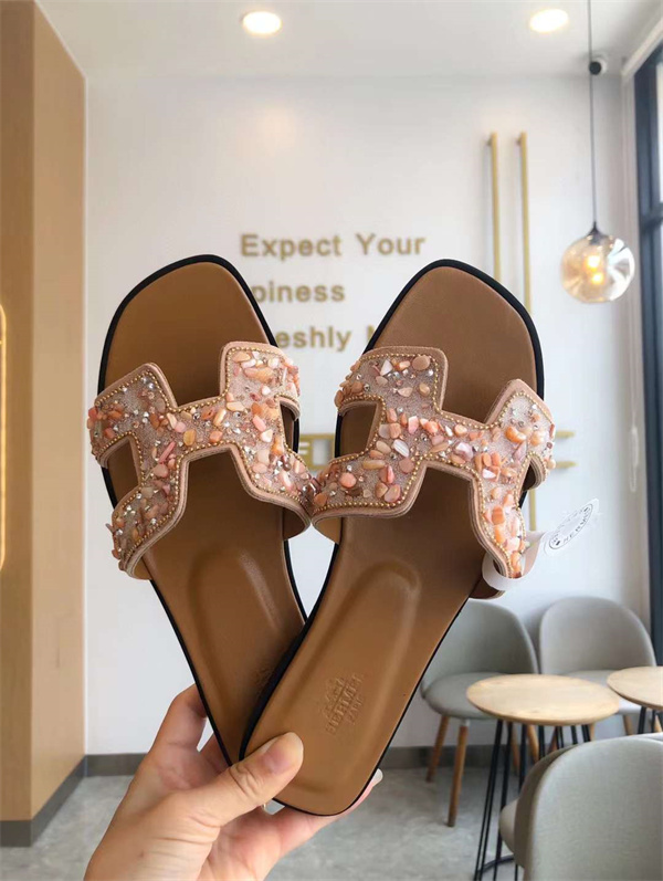 H Slipper