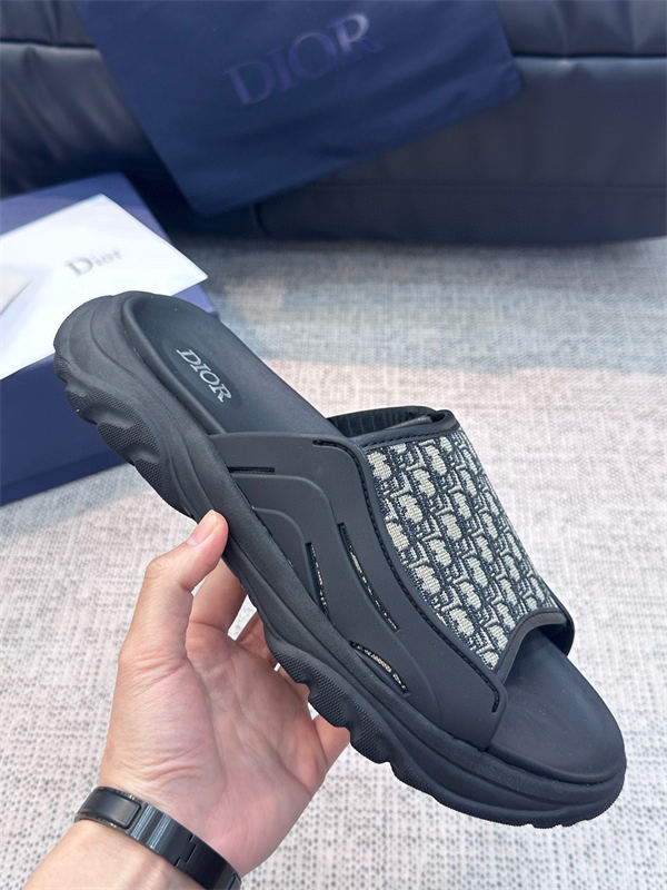 Dr Slipper