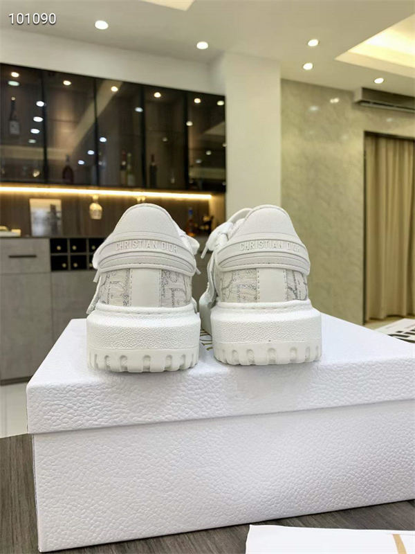 Dr Sneaker