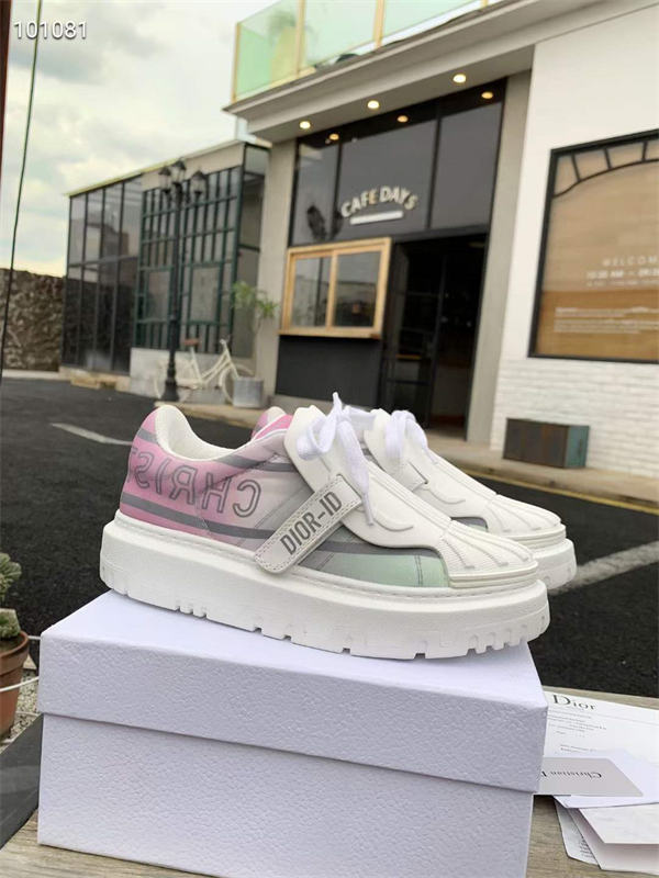 Dr Sneaker