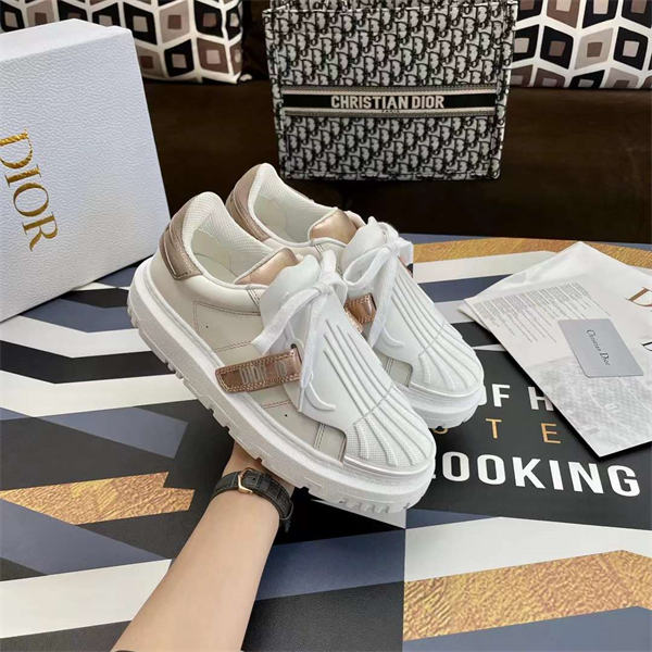 Dr Sneaker