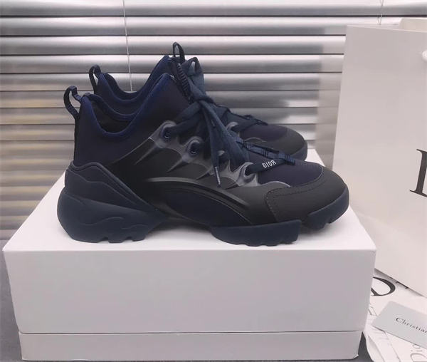 Dr Sneaker