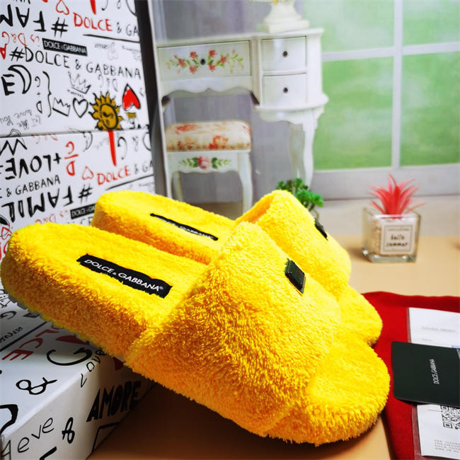DG slipper 4