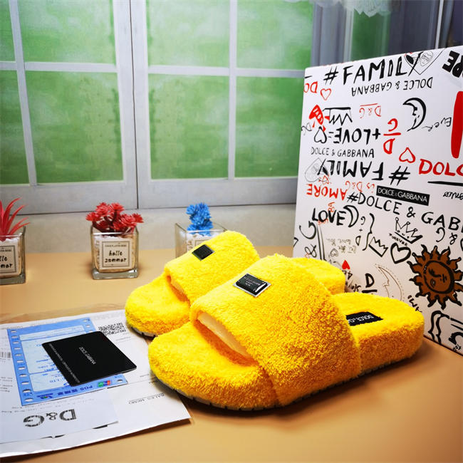 DG slipper 4