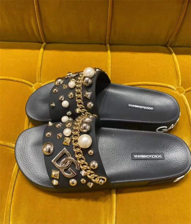 DG slipper 19